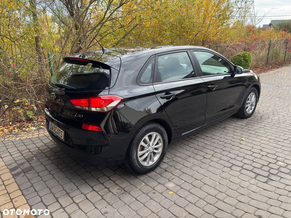 Hyundai i30 1.4 Intro Edition - 10