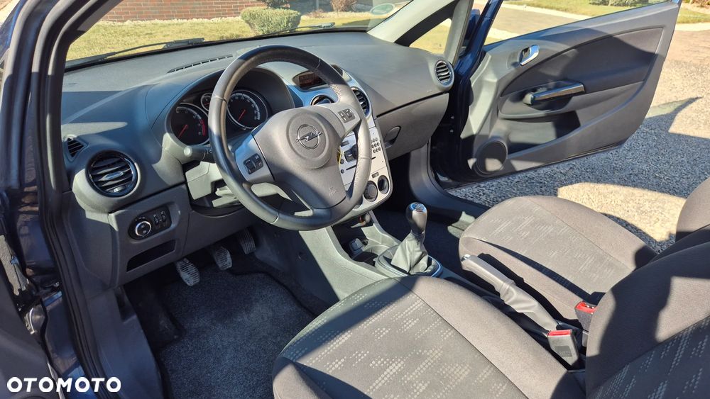 Opel Corsa 1.4 16V Satellite - 20