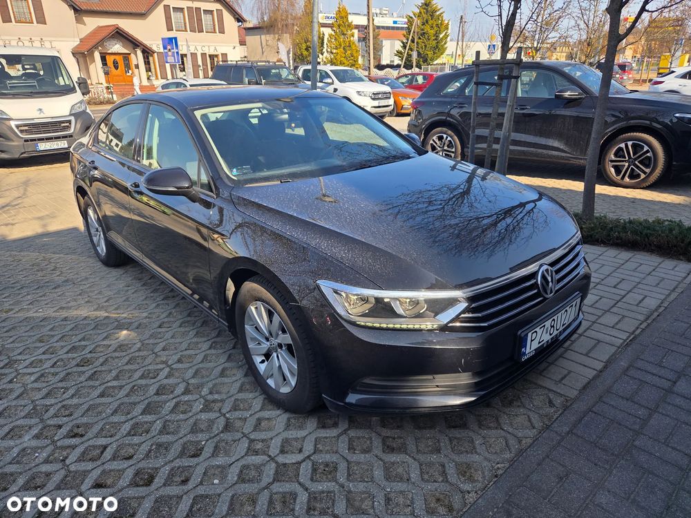 Volkswagen Passat 2.0 TDI SCR Comfortline - 1