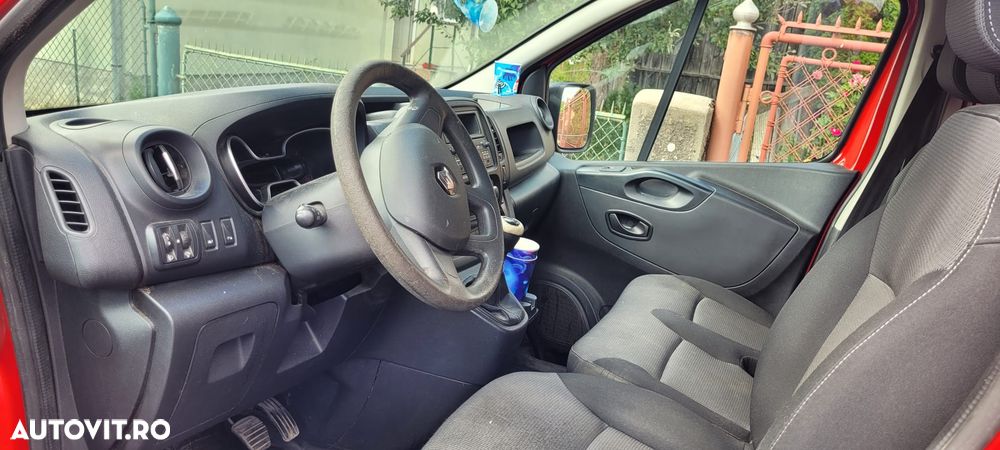 Renault Trafic - 2