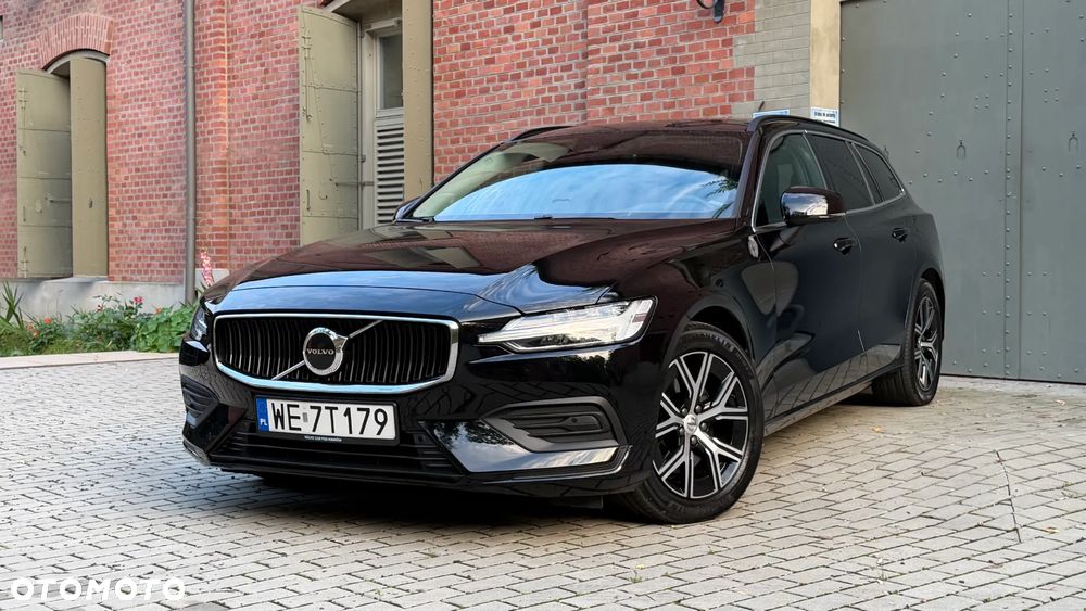 Volvo V60 2023 photo 2