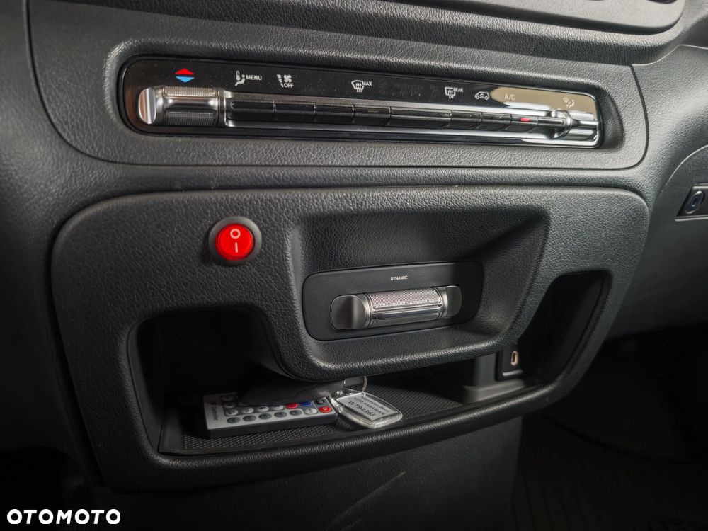Mercedes-Benz Vito 114 Karawan, 5-miejscowy - 17