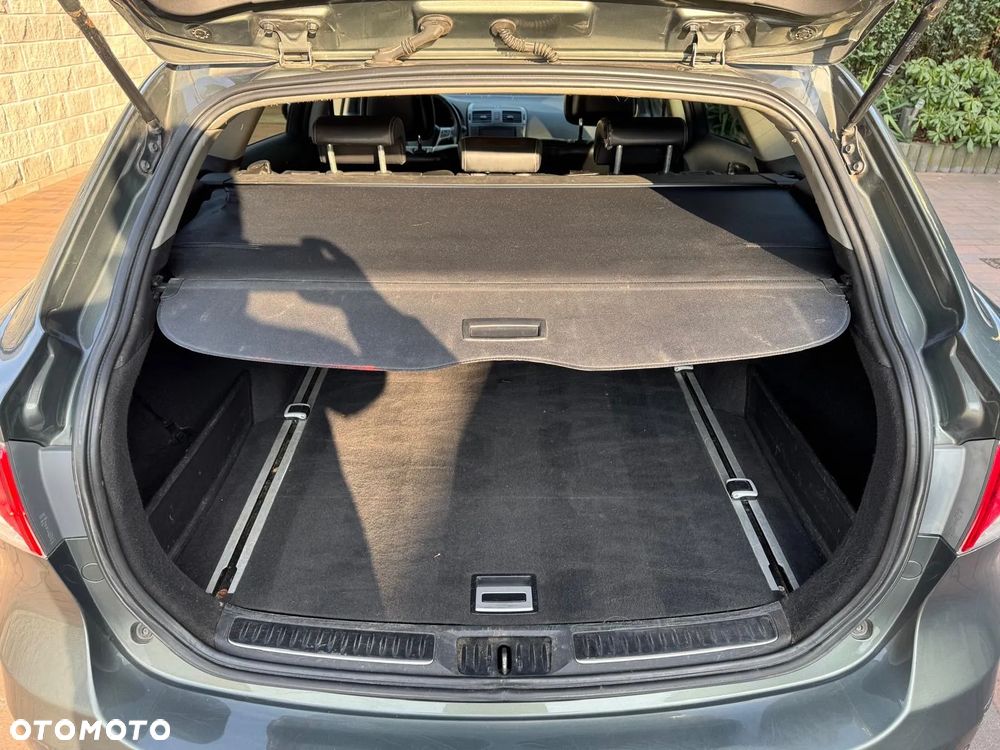 Toyota Avensis 2.2 D-4D Sol Plus Platinium - 20