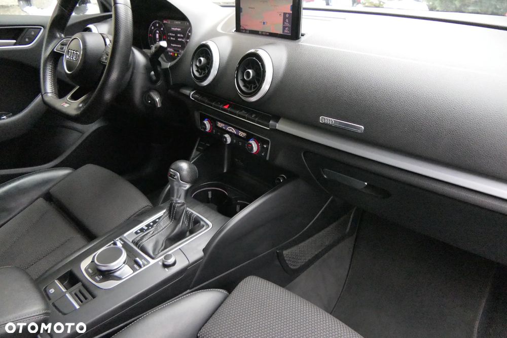 Audi A3 Sportback 2.0 TDI S tronic S line Sportpaket - 21