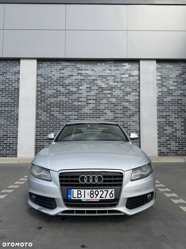 Audi A4 Limousine - 4
