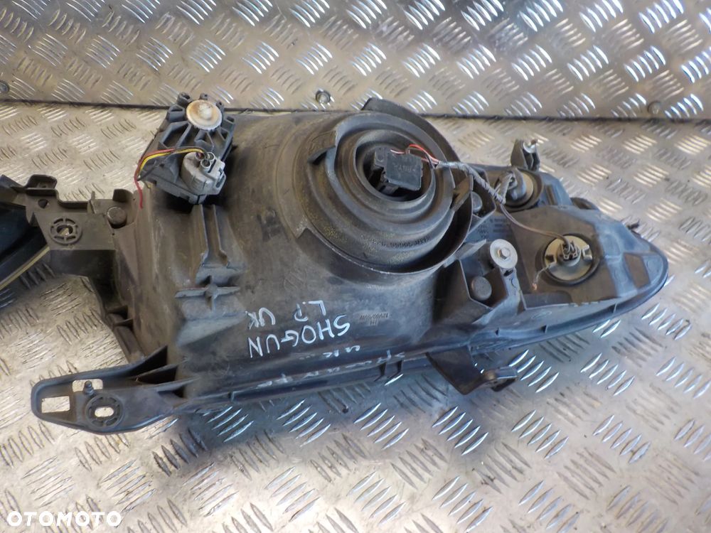 MITSUBISHI PAJERO III SHOGUN LAMPA PRAWA PRZÓD UK - 6