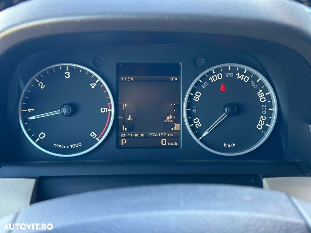 Land Rover Discovery 3.0i SD HSE Aut. - 3