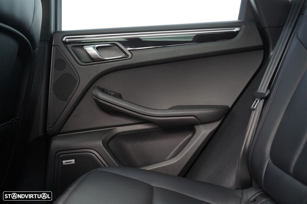 Porsche Macan S - 17