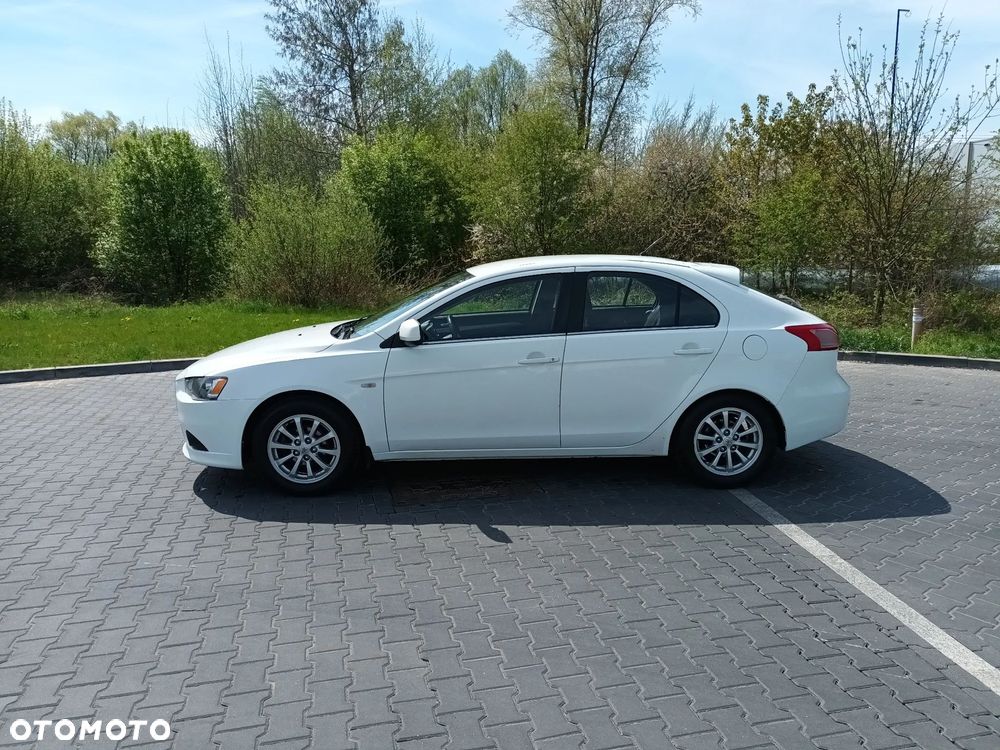 Mitsubishi Lancer 1.6 Invite - 4