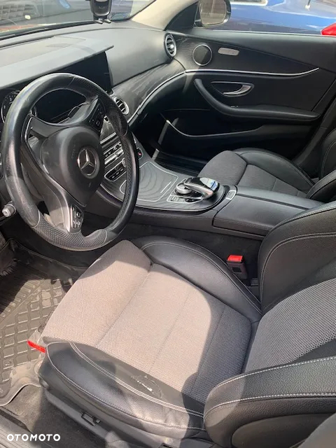 Mercedes-Benz Klasa E 220 d 4-Matic 9G-TRONIC - 9