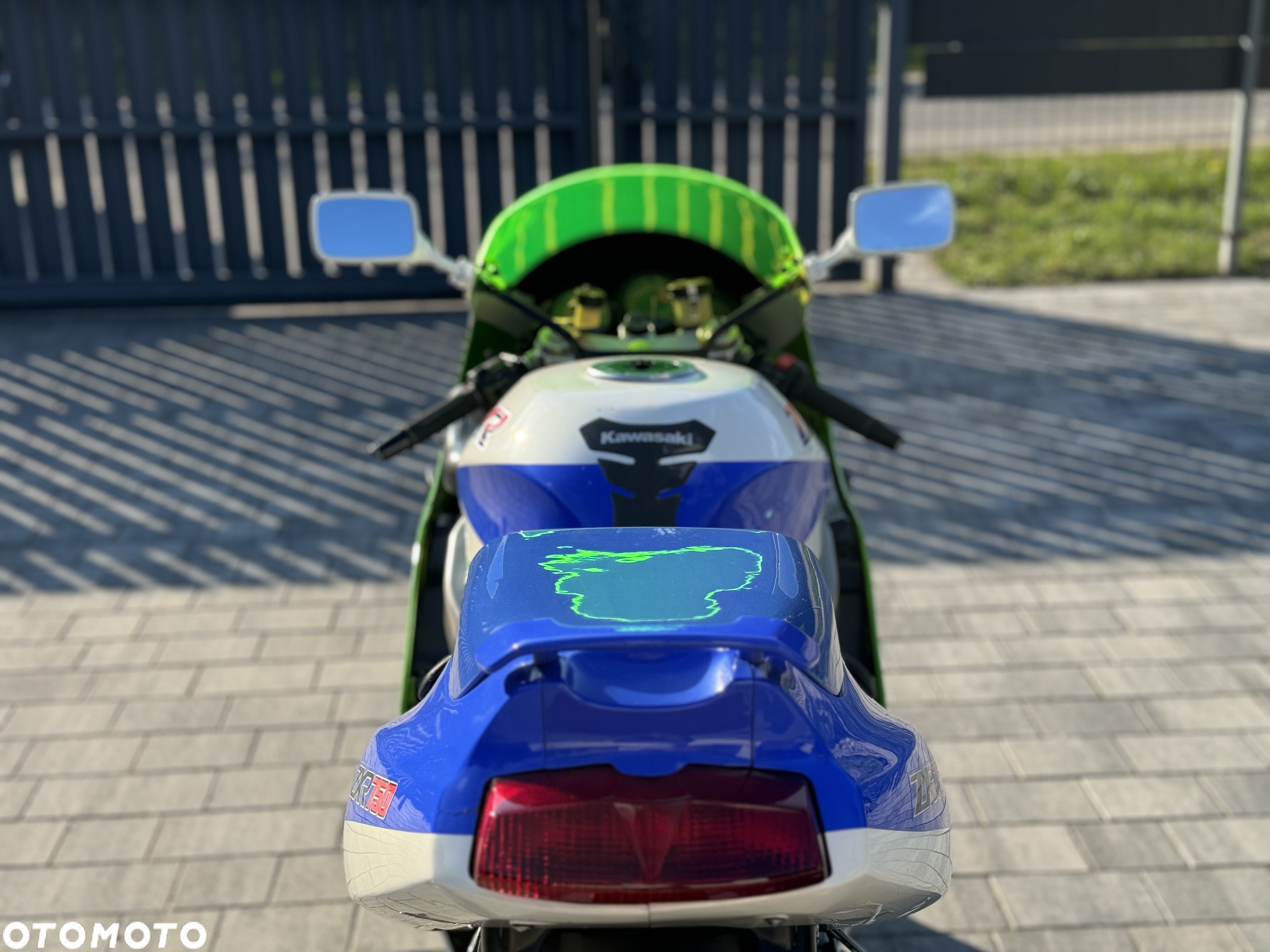 Kawasaki ZXR - 17