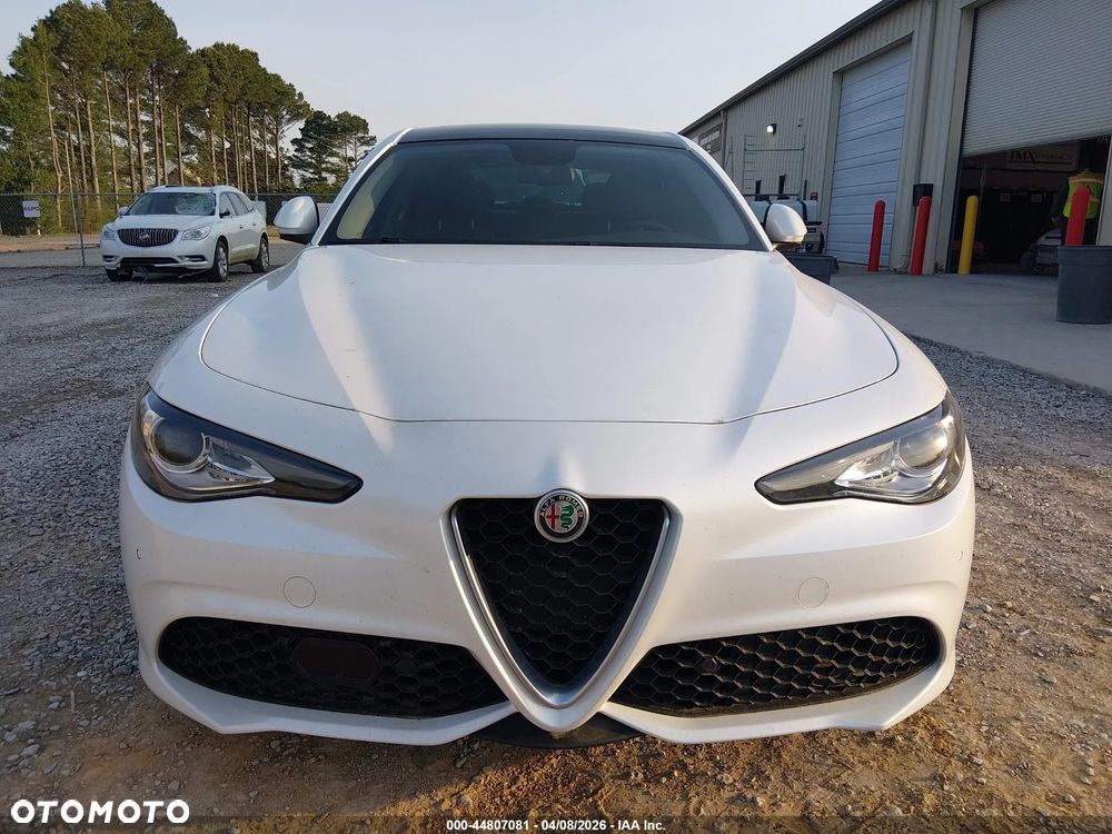 Alfa Romeo Giulia - 12