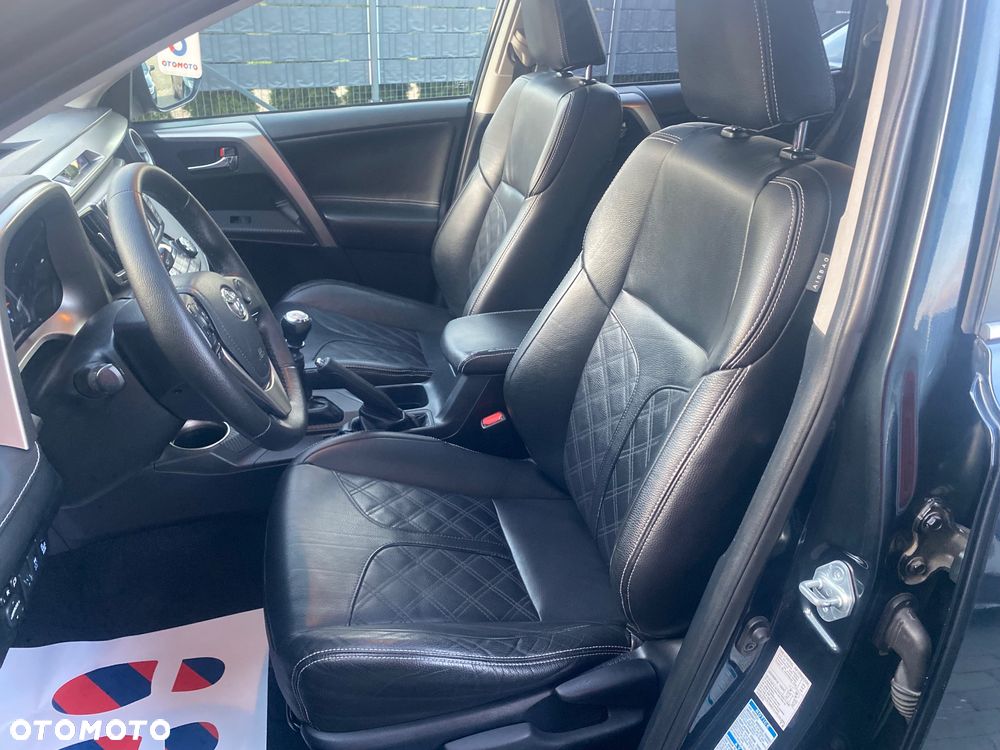 Toyota RAV4 2.0 D-4D 4x4 Executive - 5