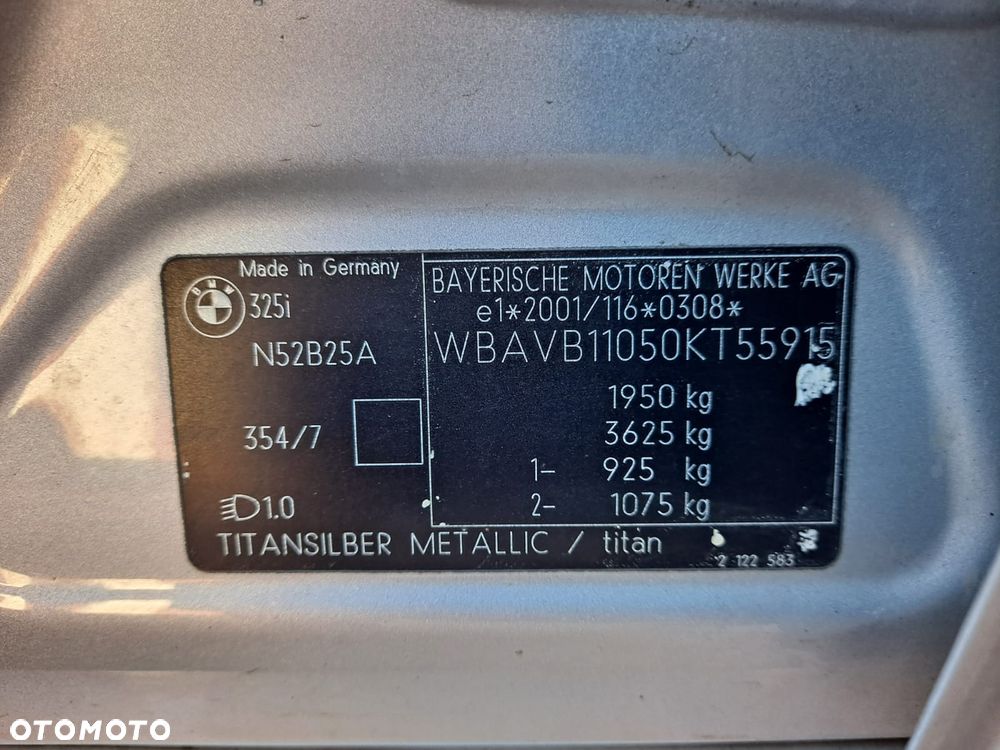 BMW Seria 3 325i - 30