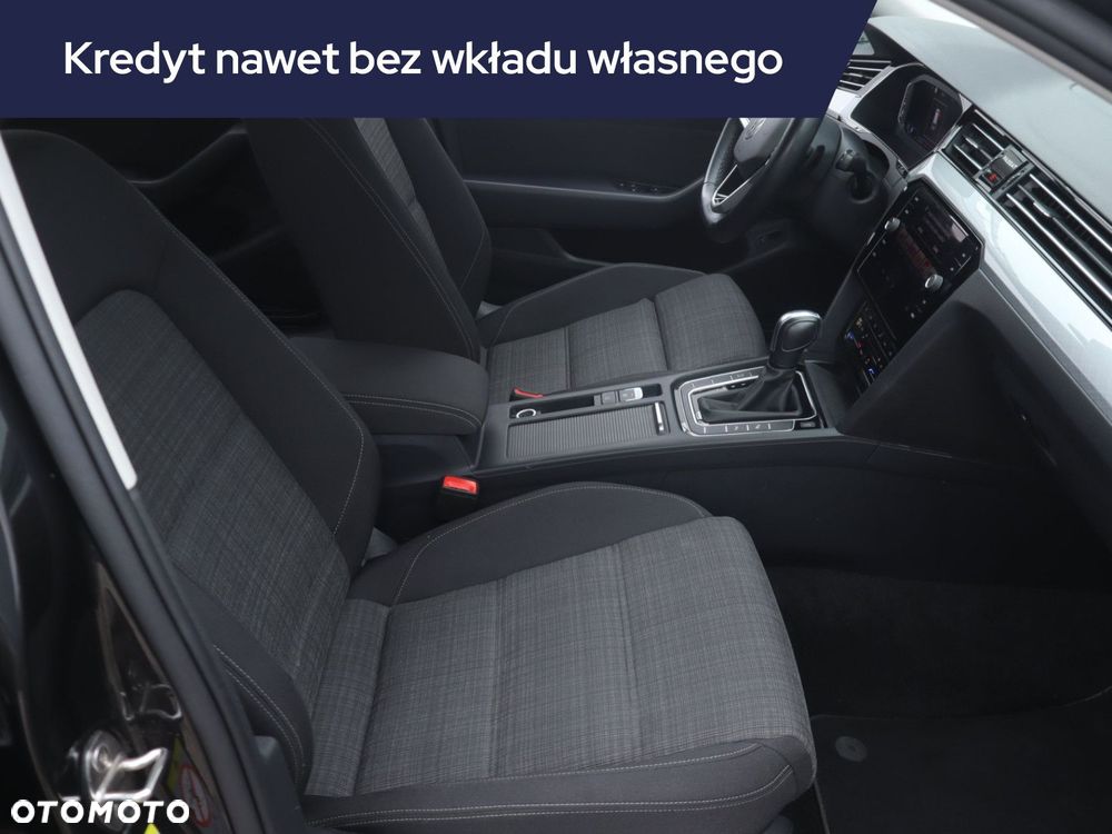Volkswagen Passat Variant - 11