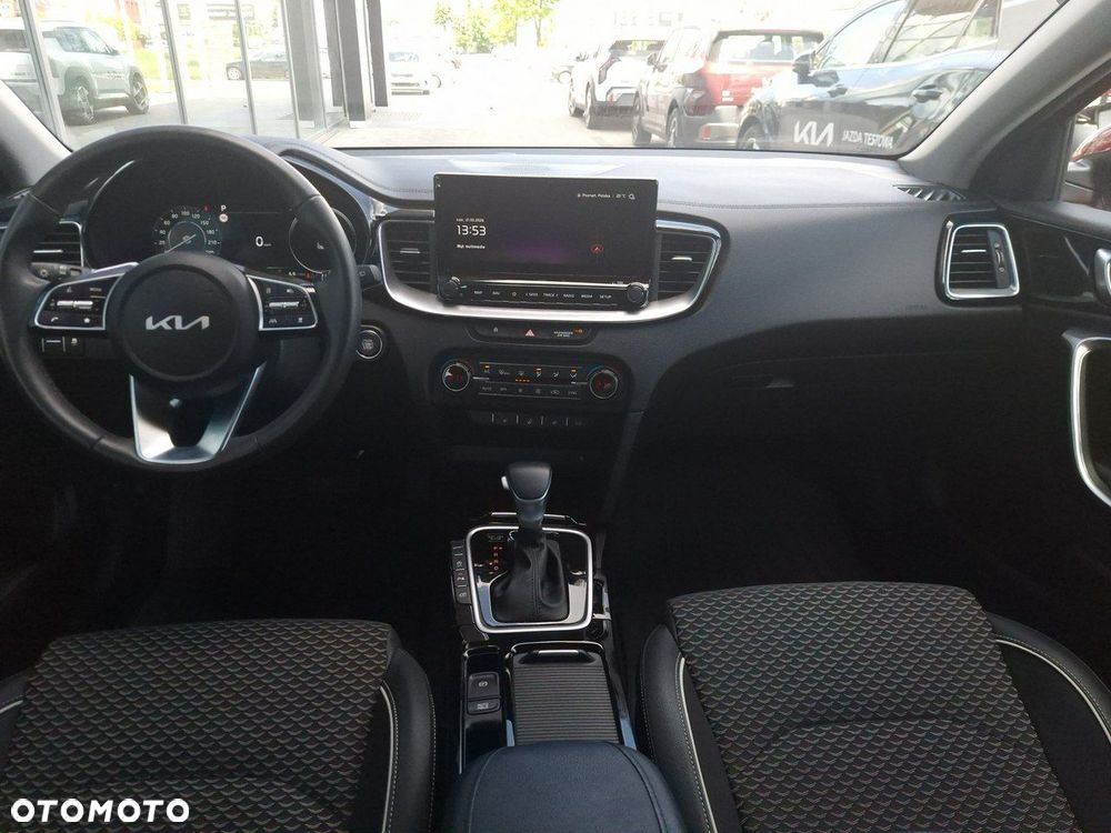 Kia XCeed 1.5 T-GDI Business Line DCT - 17