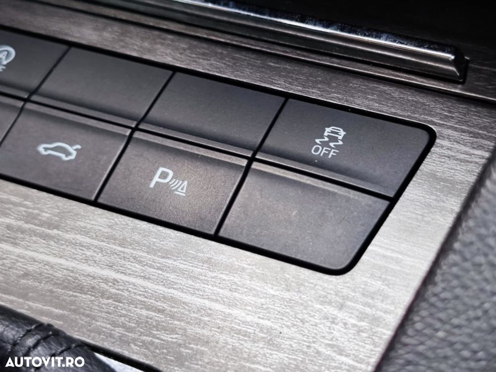 Skoda Octavia 2.0 TDI 4X4 DSG Scout - 21