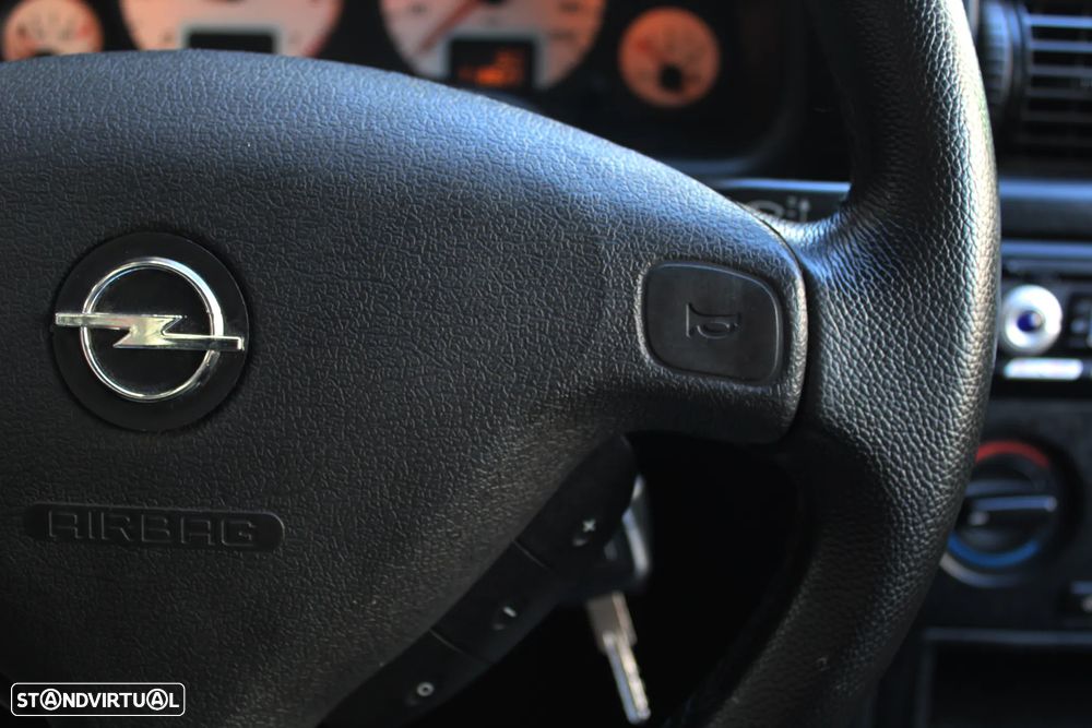 Opel Astra 1.6i Sport - 32