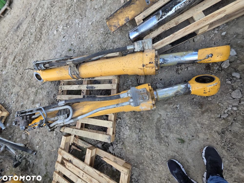 Siłownik 9593026 zawór bezpieczeństwa Liebherr R944C LC Litronic - 1