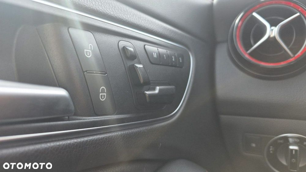 Mercedes-Benz CLA - 17