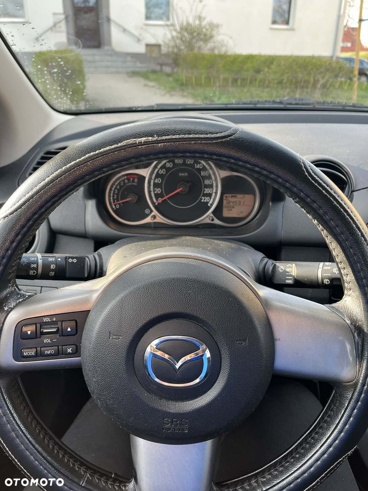Mazda 2 - 14