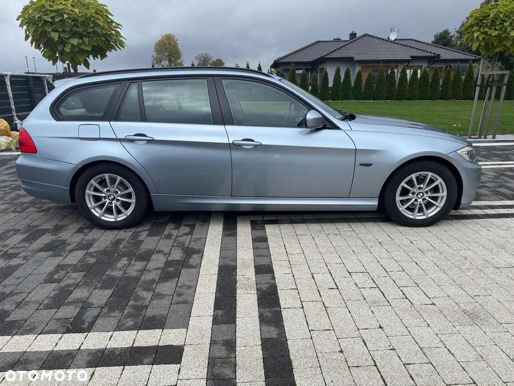 BMW Seria 3 318d - 11