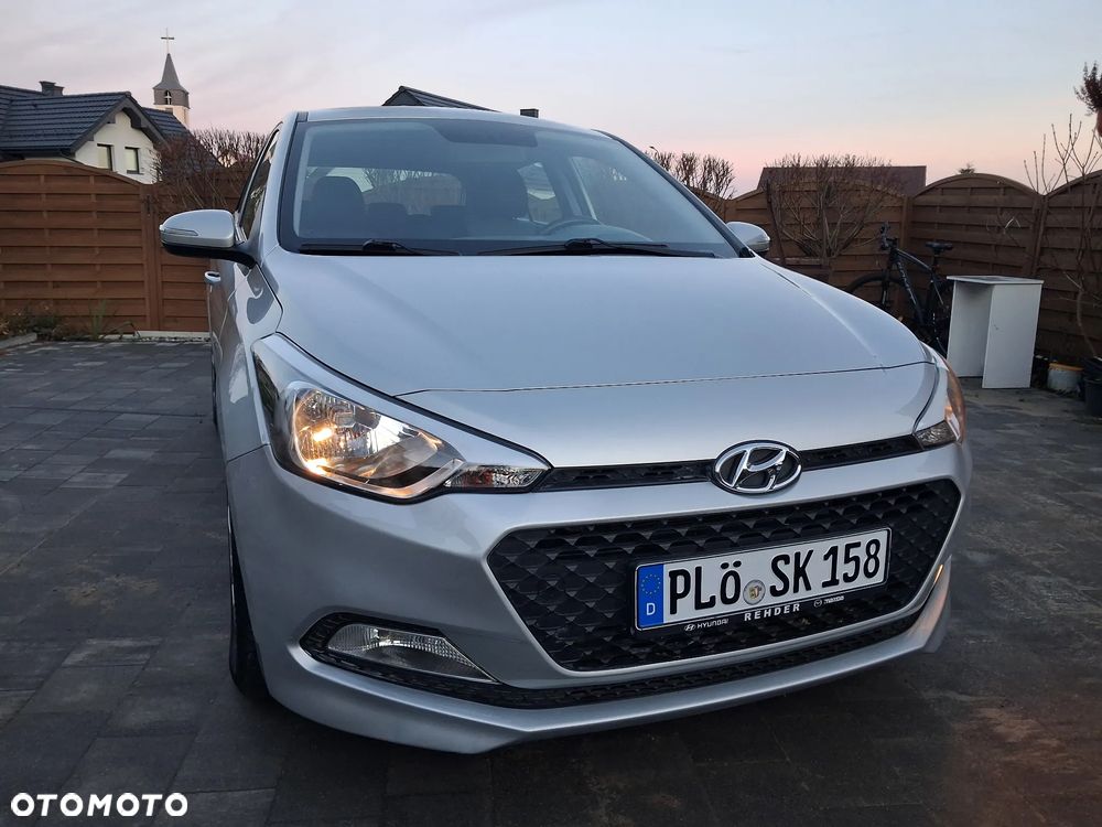 Hyundai i20 blue 1.2 Classic - 13