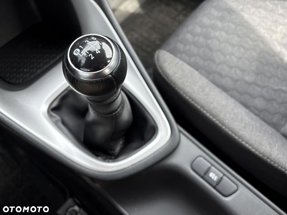 Toyota Yaris 1.5 Comfort - 15