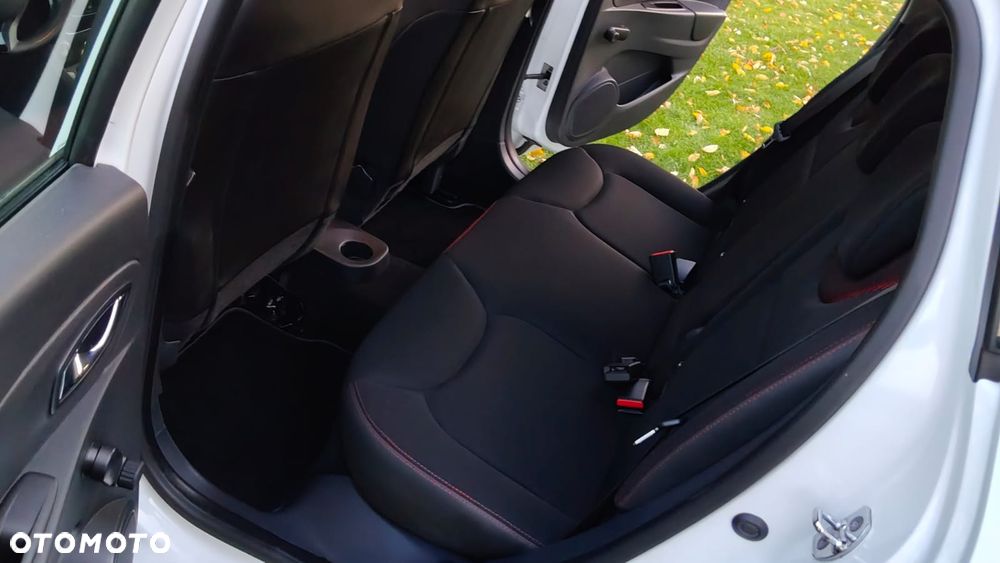 Renault Clio 1.2 16V 75 Experience - 30
