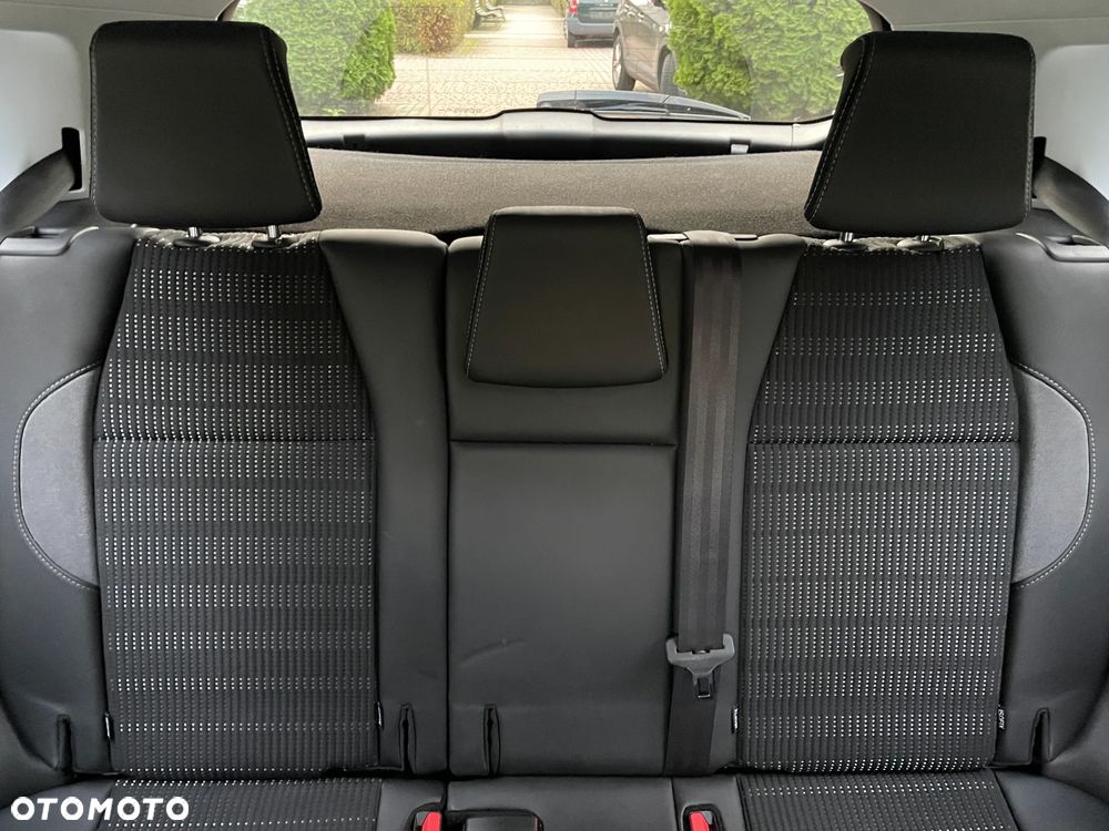 Peugeot 2008 PureTech 110 Stop&Start EAT6 Allure - 22
