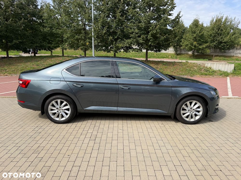 Skoda Superb 2.0 TSI DSG Style - 9