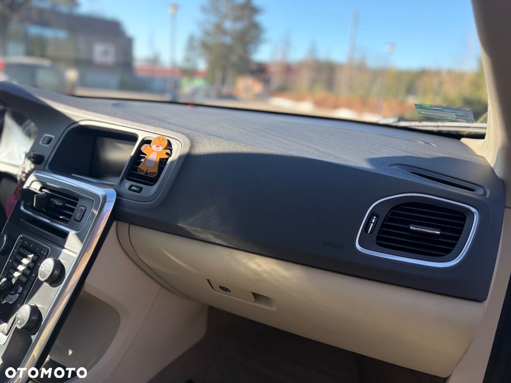Volvo S60 D4 Geartronic - 21
