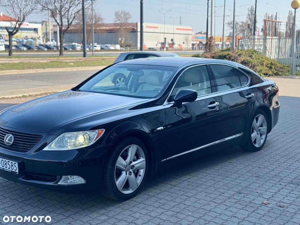 Lexus LS 460 Dynamic Line + Impression Line - 2