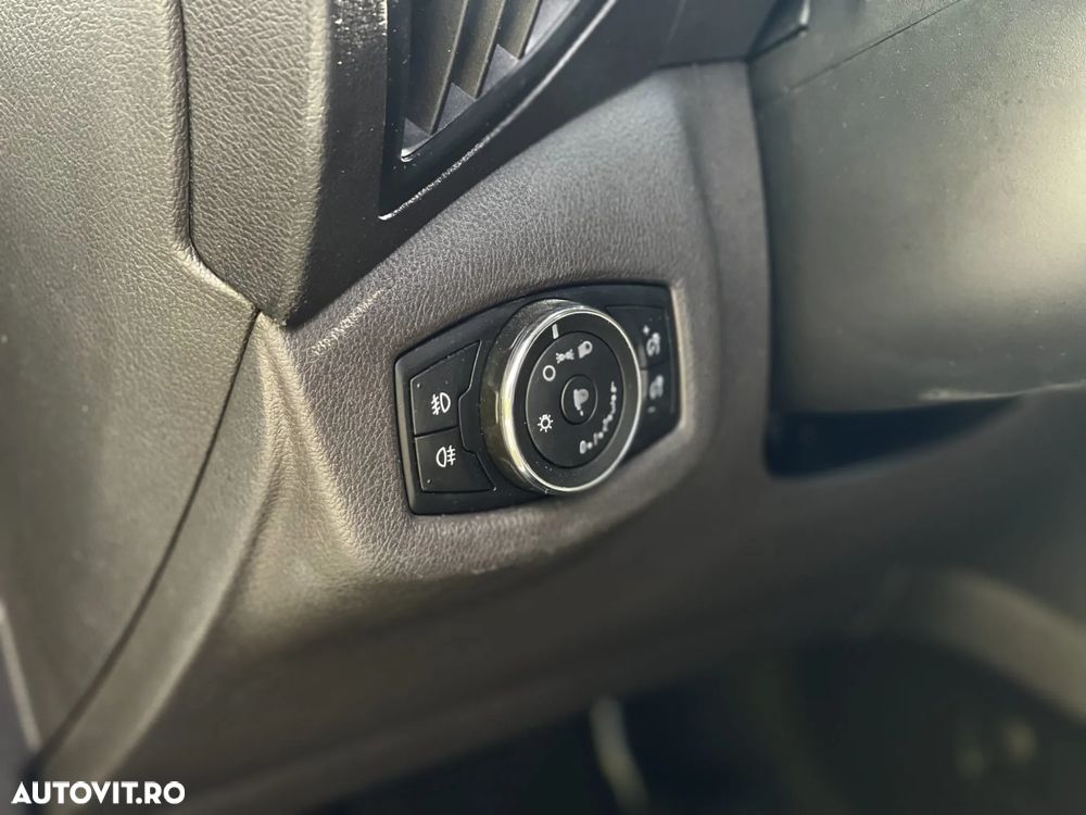 Ford Tourneo Connect 1.6 LWB Ambiente - 11