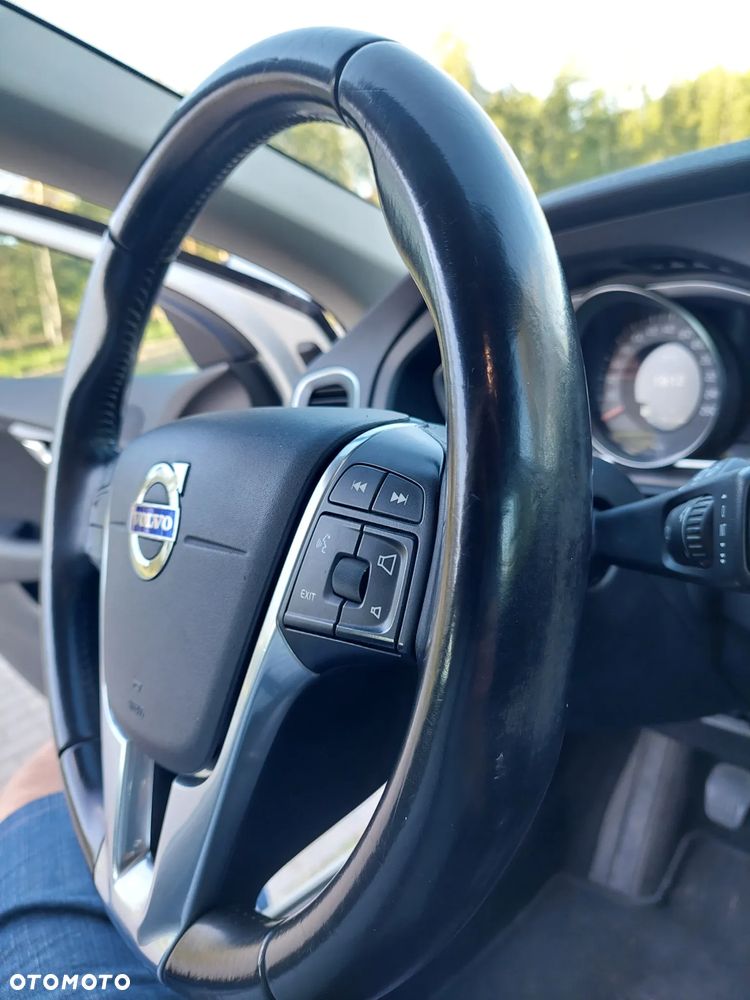 Volvo V40 T2 Momentum - 13