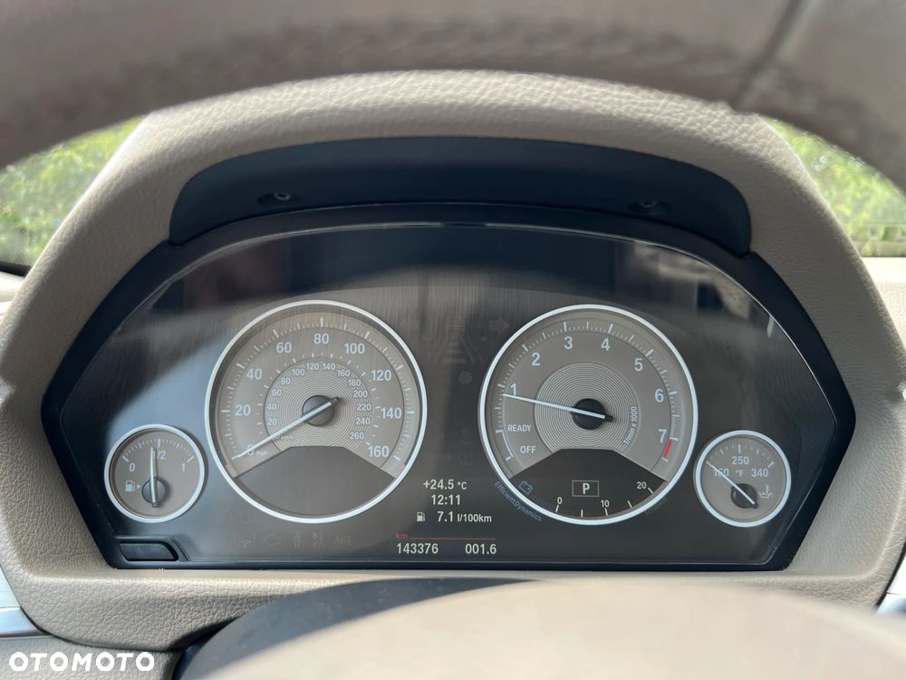 BMW Seria 3 328i Modern Line - 11