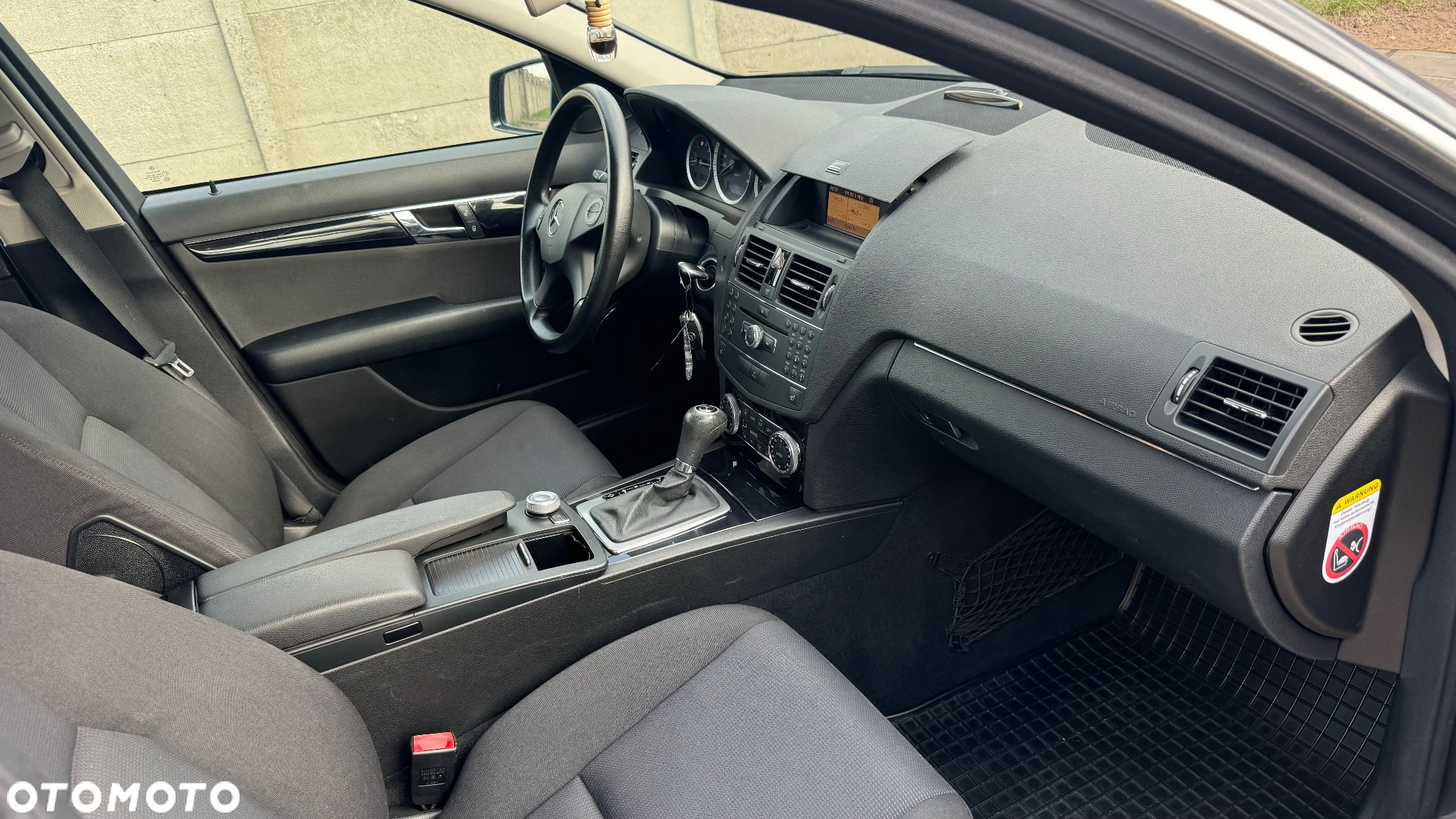 Mercedes-Benz Klasa C 180 T Kompressor Automatik - 21