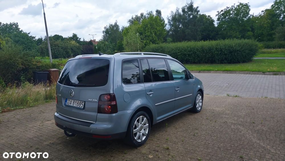 Volkswagen Touran 2.0 TDI R-Line Edition - 27