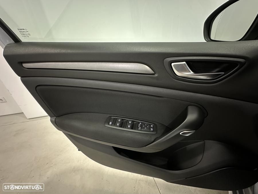 Renault Mégane Sport Tourer - 23