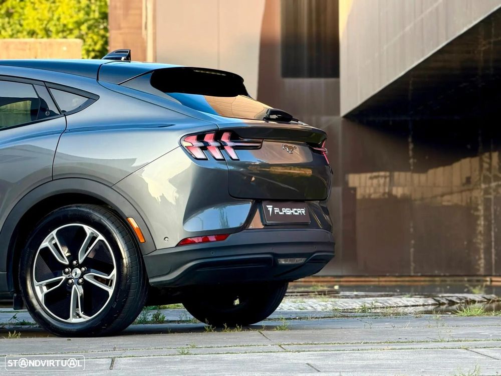 Ford Mustang Mach-E 75.7 kWh Premium AWD - 20