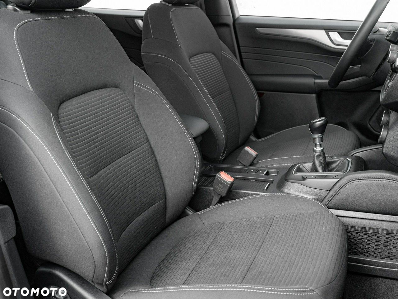 Ford Kuga 1.5 EcoBoost FWD Titanium - 32