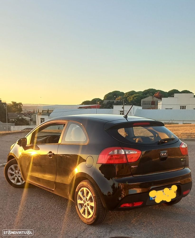 Kia Rio 1.1 CRDi EX - 3