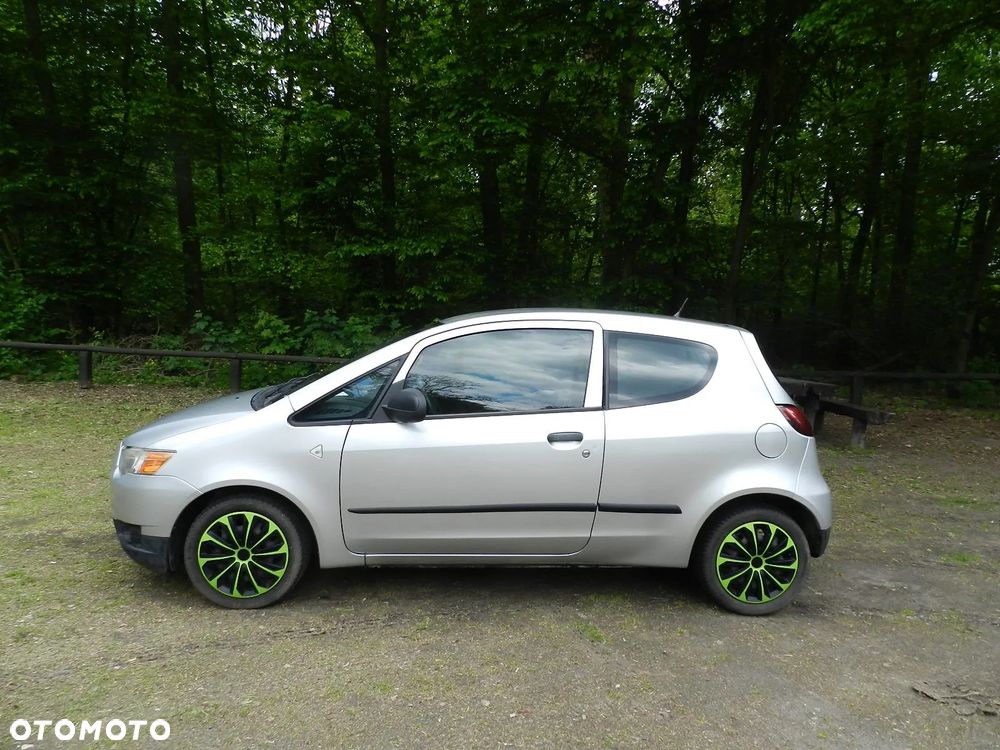 Mitsubishi Colt - 9