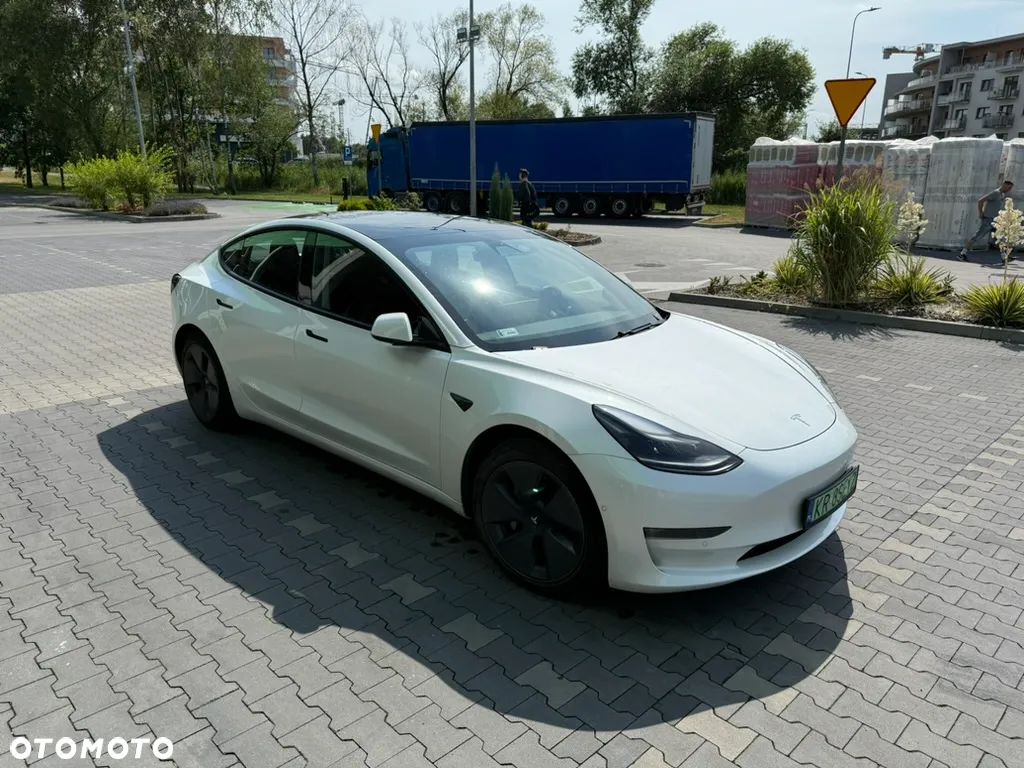 Tesla Model 3 Long Range AWD - 1