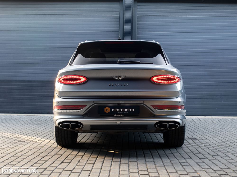 Bentley Bentayga EWB V8 Azure - 16