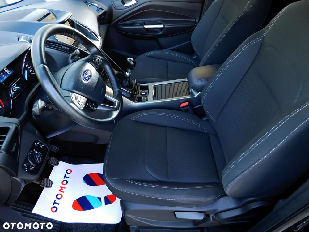 Ford Kuga - 14