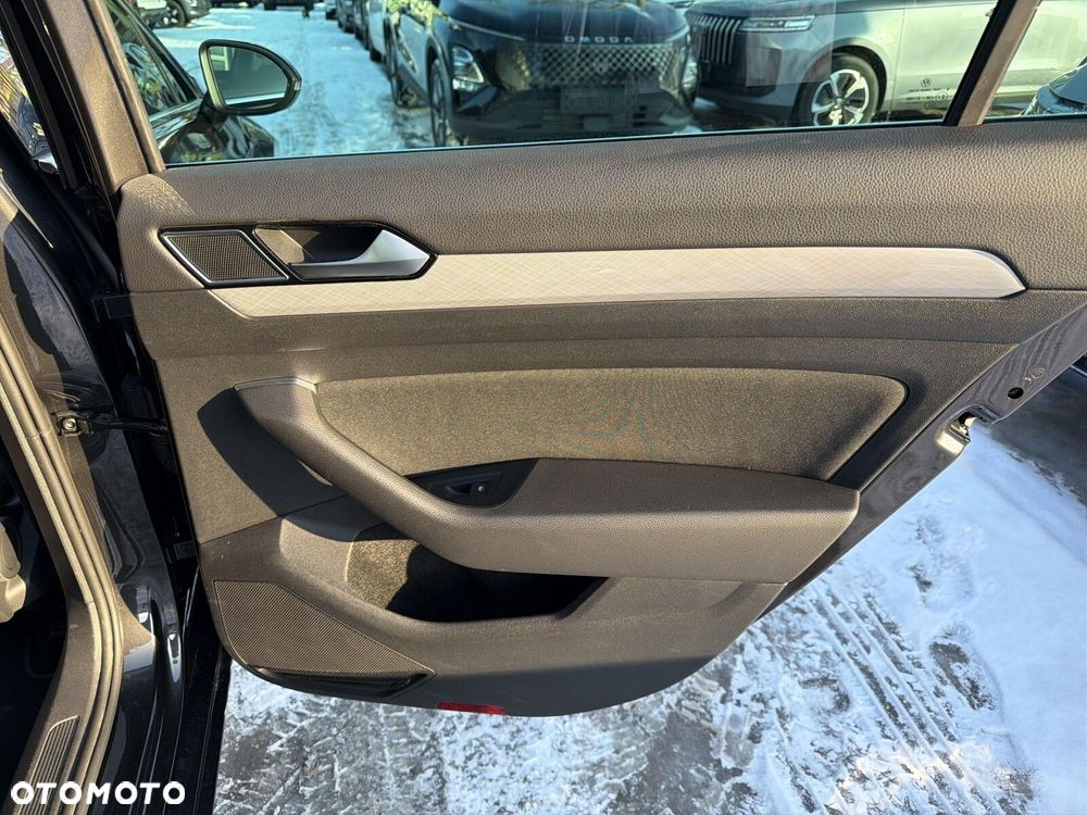 Volkswagen Passat - 41