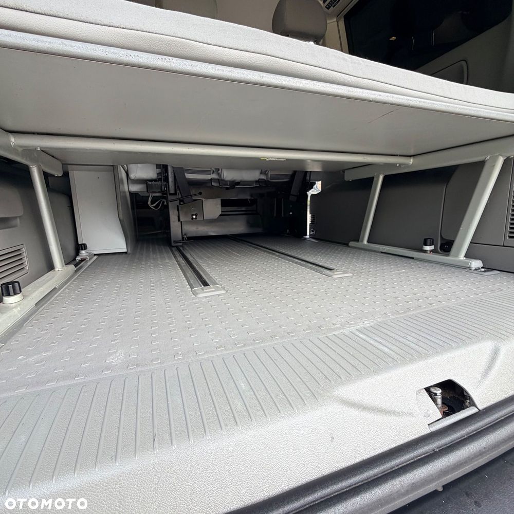 Volkswagen California - 19