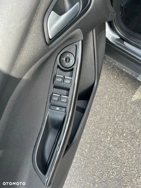 Ford Focus - 10