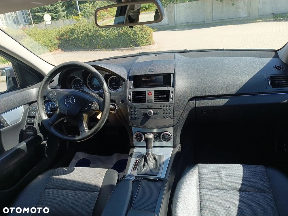 Mercedes-Benz Klasa C 220 CDI DPF Automatik Avantgarde - 16